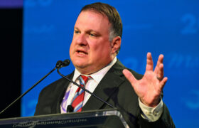 Michigan House Democrats plot bid to unseat GOP Speaker Matt Hall