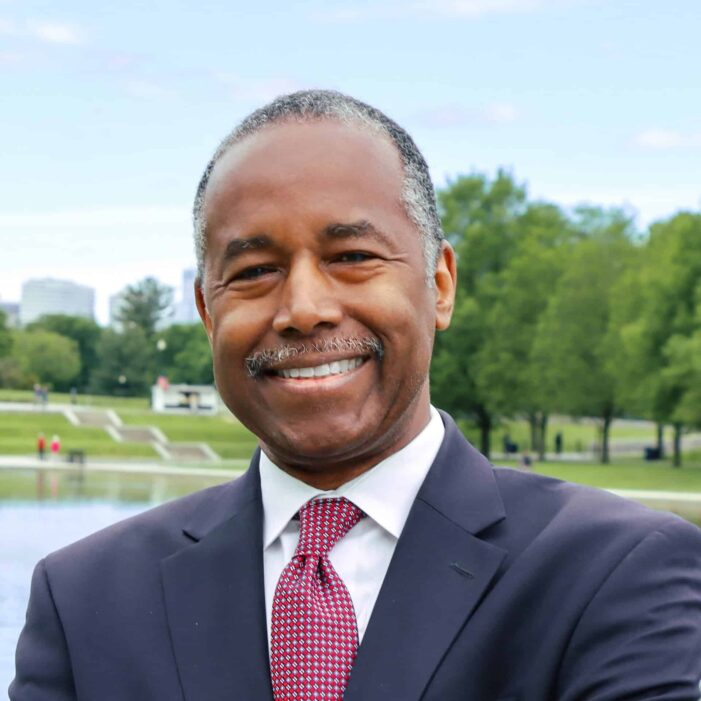 Renowned surgeon, former HUD secretary to speak at Muskegon County Right to Life banquet