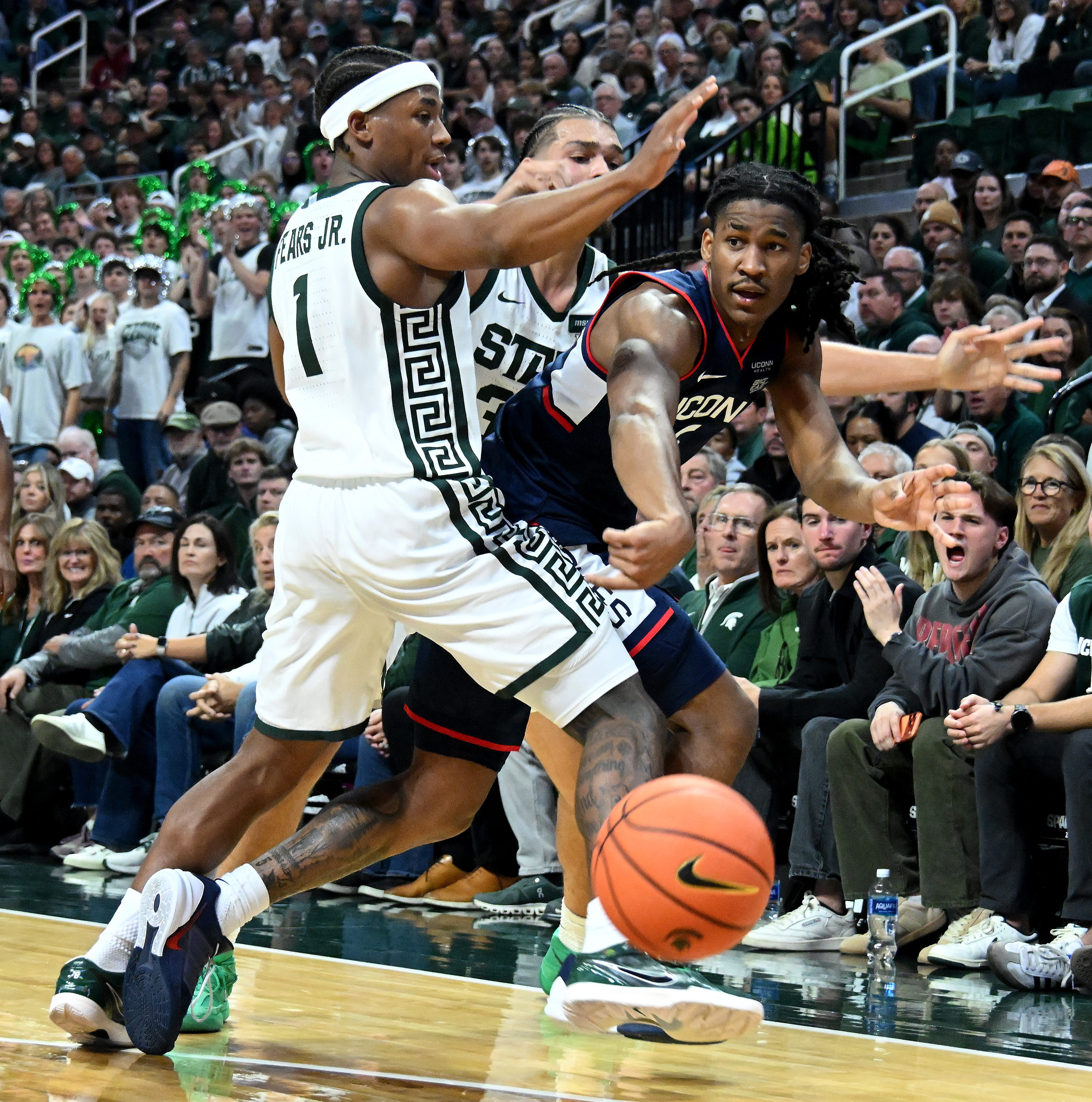 Michigan State basketball falls in exhibition to UConn